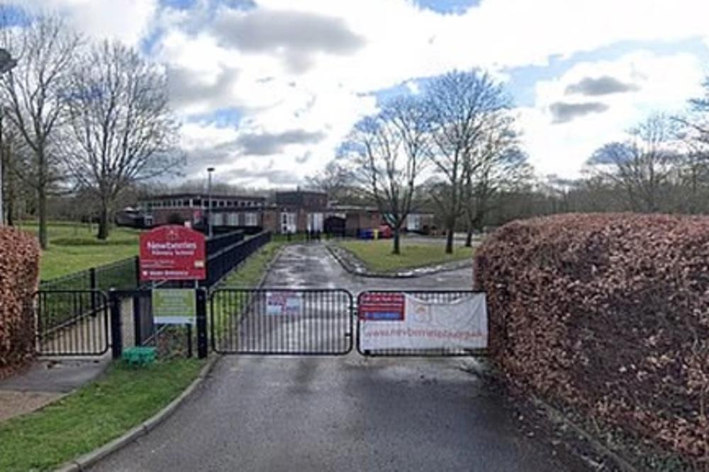 KAKAV KIKS! Učiteljica rekla đacima Jevrejima da će završiti u gasnoj komori ako ne urade zadatak