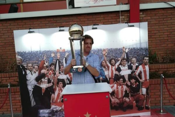 VRATIO SE KUĆI: Pehar iz Tokija konačno na Marakani!