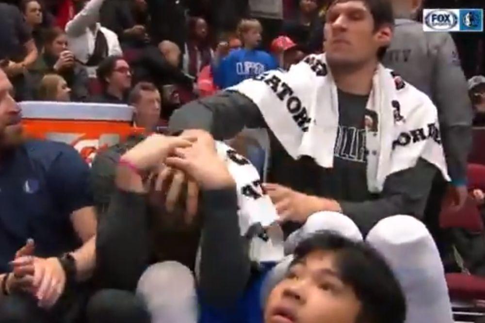 KAD BOBAN MALTRETIRA: Marjanović urnisao Luku Dončića na klupi za rezervne igrače!