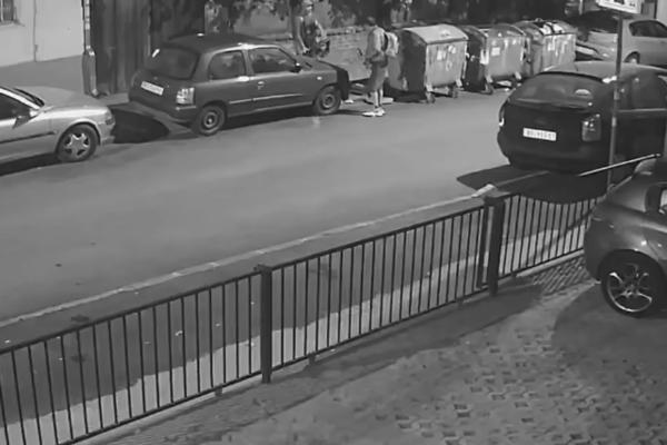 HARAJU VRAČAROM! Delovalo je kao da pokušavaju da ukradu automobil, ali su zaboravili na jedan detalj