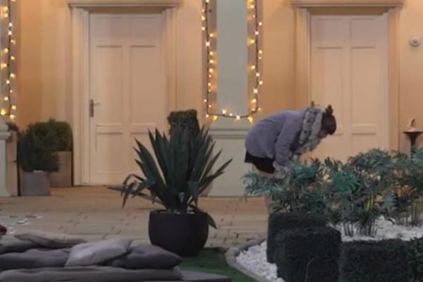 JEZIVA SCENA U ZADRUZI! Miljani pozlilo, odjednom počela da se GUŠI, KRKLJA, POVRAĆA! Zola potpuno van sebe