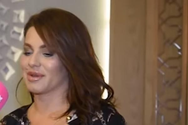 SEKI JE SVEŠTENIK NIKOLA POMOGAO DA ZATRUDNI S MALIM JOVANOM, A ONA URADILA OVO POSLE CARKOG REZA: Najstrože OSUDE!