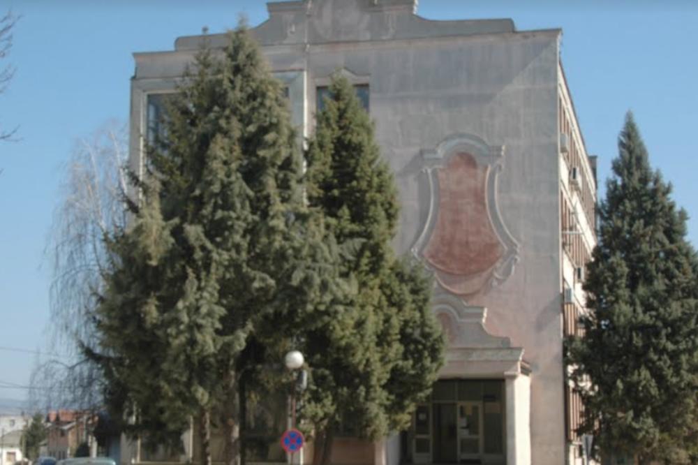 SUPRUZI JE STAVIO NOŽ POD GRLO, A TASTA JE BESUMUČNO ŠUTIRAO GDE JE STIGAO! Nebojša je SADA dobio USLOVNU KAZNU