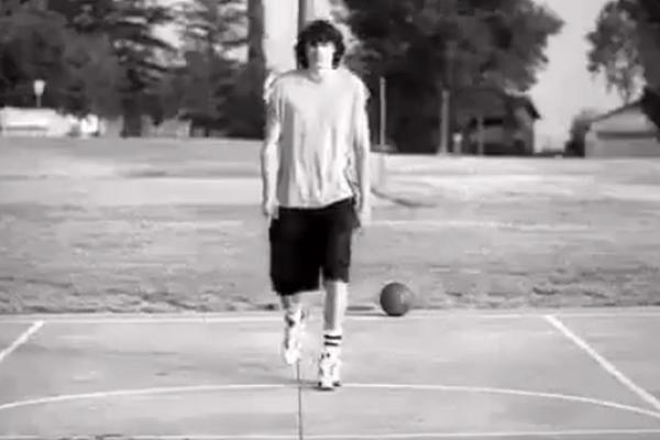 IZVUČENO IZ NAFTALINA: Zaboravljene reklame koje je snimao bivši igrač Zvezde pred novu NBA sezonu!