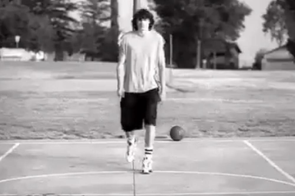 IZVUČENO IZ NAFTALINA: Zaboravljene reklame koje je snimao bivši igrač Zvezde pred novu NBA sezonu!