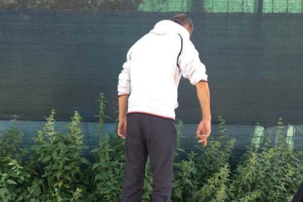 MOMAK BRUTALNO TUKAO PSA! Kada ga je žena pitala šta radi, rekao je UDARA KUČE DO SMRTI! (FOTO)