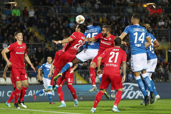 VAR SPREČIO BALOTELIJA I DRUGARE DA POBEDE, A ONDA UMALO VLAHOVIĆ DA IH DOTUČE: Dosadan remi u Breši!