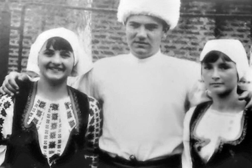 NIJE IMALA POJMA SRPSKI JEZIK PA JE IŠLA NA DOPUNSKE ČASOVE! Danas je MEGA ZVEZDA I SVI JE OBOŽAVAJU!