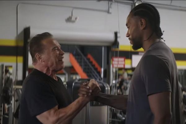 NEKADA JE BIO NAJPOŽELJNIJI GLUMAC I SVI SU UMIRALI ZA NJEGOVIM TELOM: Sada pustio STOMAČINU pa sve PROKLINJAO!