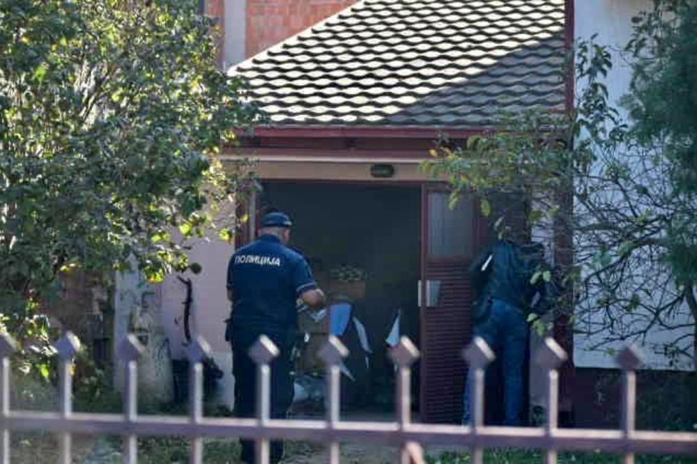 ZAKOPAO JE MRTVU MAJKU ZBOG PENZIJE! IZA REŠETAKA JE, a tužilaštvo mu na teret stavlja DVA KRIVIČNA DELA!