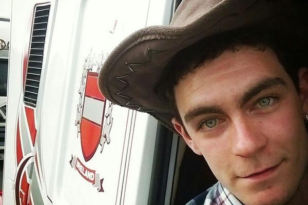 OVAJ MOMAK SA ZELENIM ANĐEOSKIM OČIMA JE VOZAČ KAMIONA SMRTI! Ima samo 25 godina, a kod njega je pronađeno 39 tela