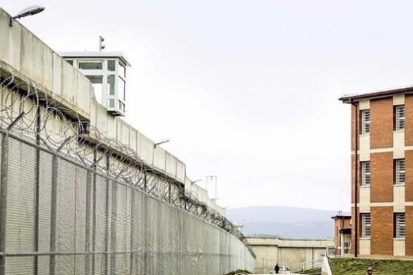 DA LI JE GLEDAO BEKSTVO IZ ŠOŠENKA? Ponosni Srbin pokušao da pobegne iz zatvora na ISTI NAČIN KAO U FILMU!