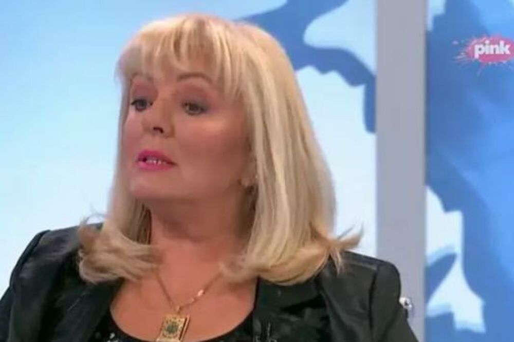 OVA ŽENA BILA JE GADAFIJEVA MEDICINSKA SESTRA: Nada je odlikovana, on joj se našao kad joj JE BILO NAJTEŽE