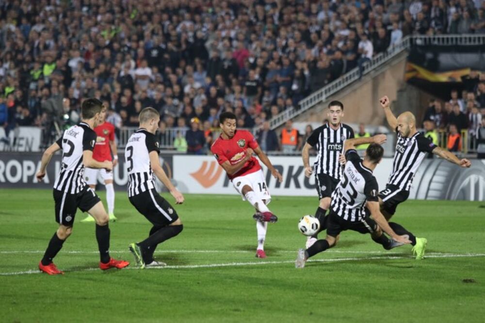 Džesi Lingard u dresu Mančester junajteda protiv Partizana u Beogradu