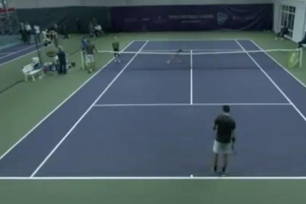 NOVI IZLIV BESA VIKTORA TROICKOG, URLAO JE NA SUDIJU: Kunem ti se, vikaću još više na tebe! Pogledaj je, trese se!