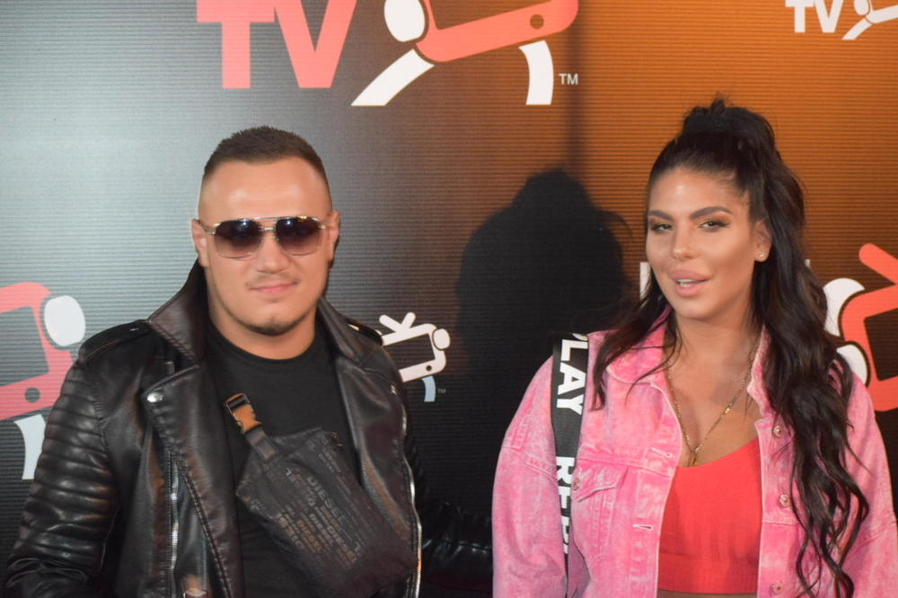 NIJE MU BILO DOBRO! Gastoz upao Nini Prlji U TOALET, u šoku šta je zatekao tamo, ONA OTKRILA ISTINU!