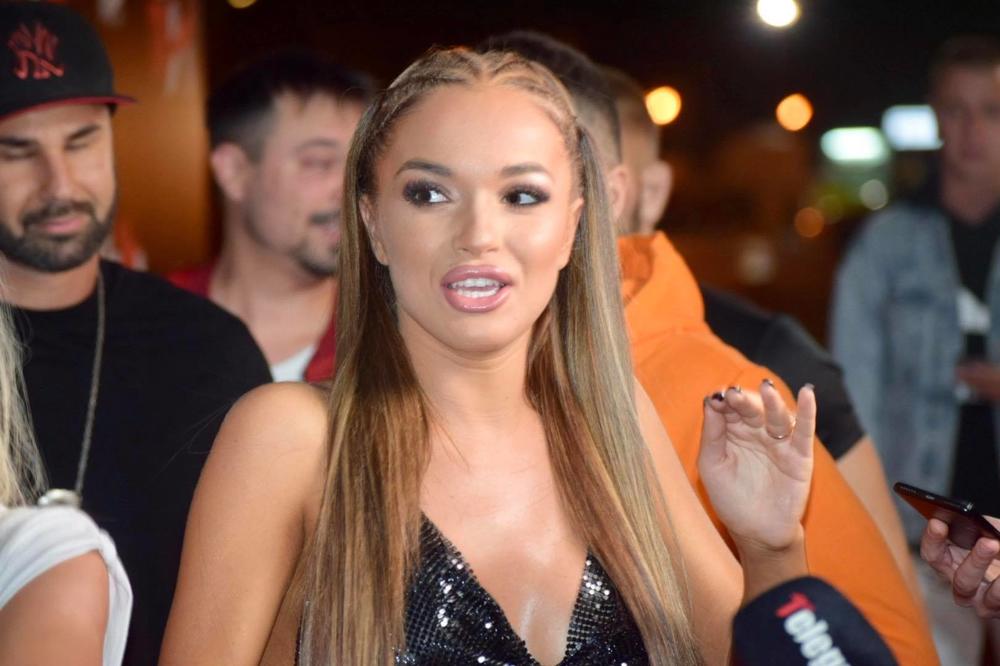 ŠTA JOJ BI? Teodora Džehverović nikad nije marila za komentare, a sad je svojim izgledom OSTAVILA SVE BEZ TEKSTA!