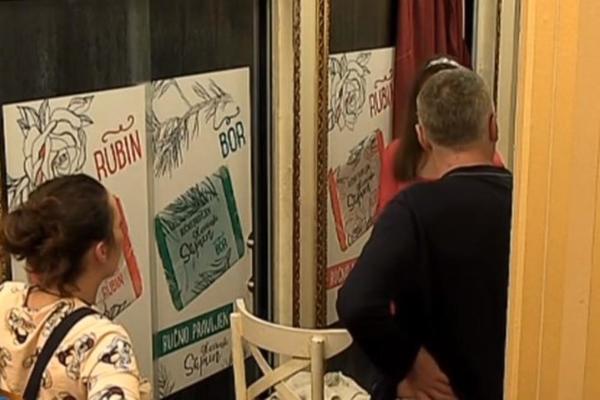 MILOJKO PLJUNUO MILIJANU JER JE NAŠLA NOVOG ČIČU: Izvređao je KAO NAJGORU, pa legao da spava! (VIDEO)