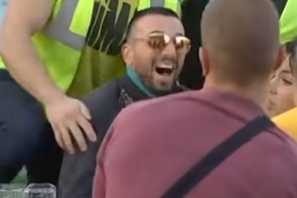 VODITELJKA VRIŠTALA DOK GA JE TOMOVIĆ UDARAO U GLAVU: Vladimir PESNIČIO u rijalitiju, program prekinut zbog POVREDA
