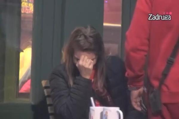 BRAČNI PAR LETI NAPOLJE! Produkcija donela KONAČNU ODLUKU za Nataliju i Sanija: Pobacali im stvari ISPRED VRATA!