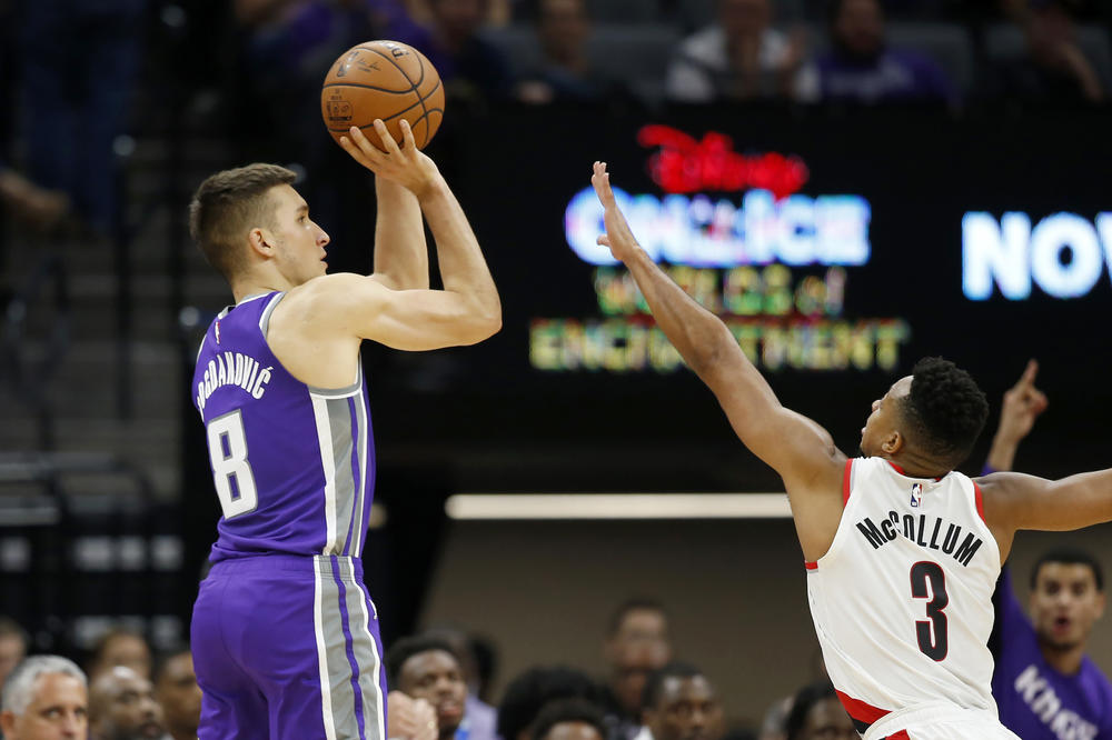 BOGDAN ODLIČAN U PORAZU KINGSA: Srbi solidni u drugoj večeri NBA lige, Lavin rasturio Grizlije, dominacija Dončića!