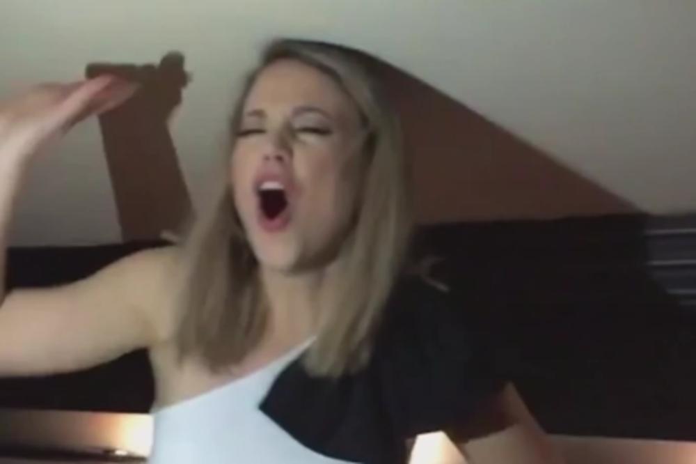 DEVOJKA ANDRIJE MILOŠEVIĆA UHVAĆENA NA STOLU, LUPA O PLAFON: Ovakvu je do sada nikada nismo VIDELI