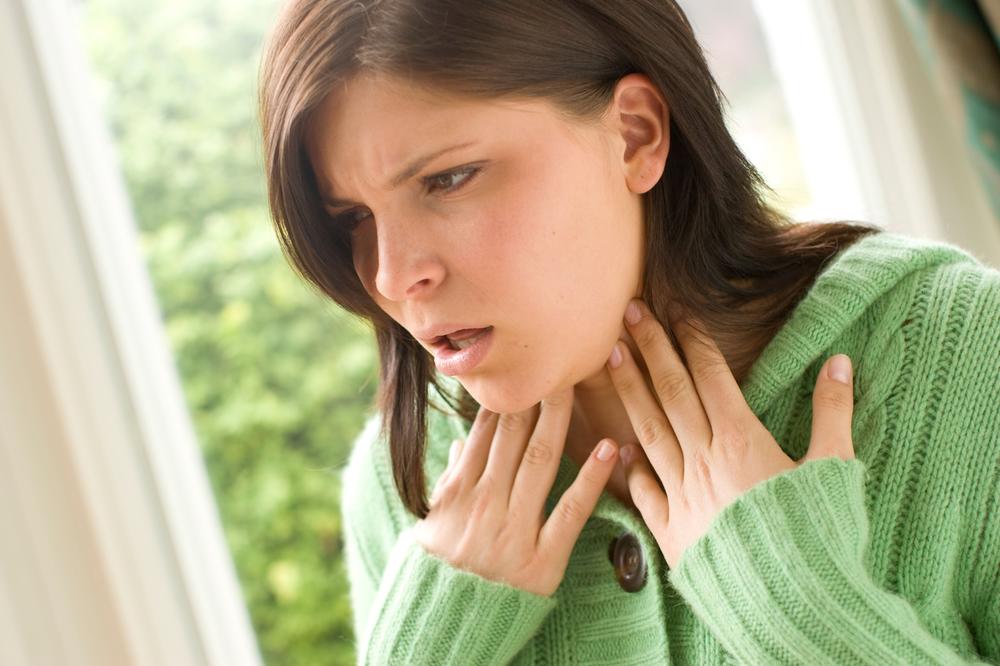 AKO VAS BOLI GRLO IDITE ODMAH KOD LEKARA! Može da ukaže na OZBILJNU BOLEST