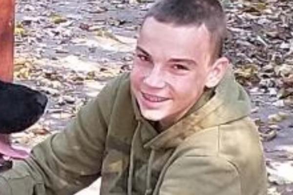 PETAR (13) JE NESTAO! Na sebi je imao crni duks i trenerku, AKO STE GA VIDELI ODMAH ZOVITE POLICIJU (FOTO)