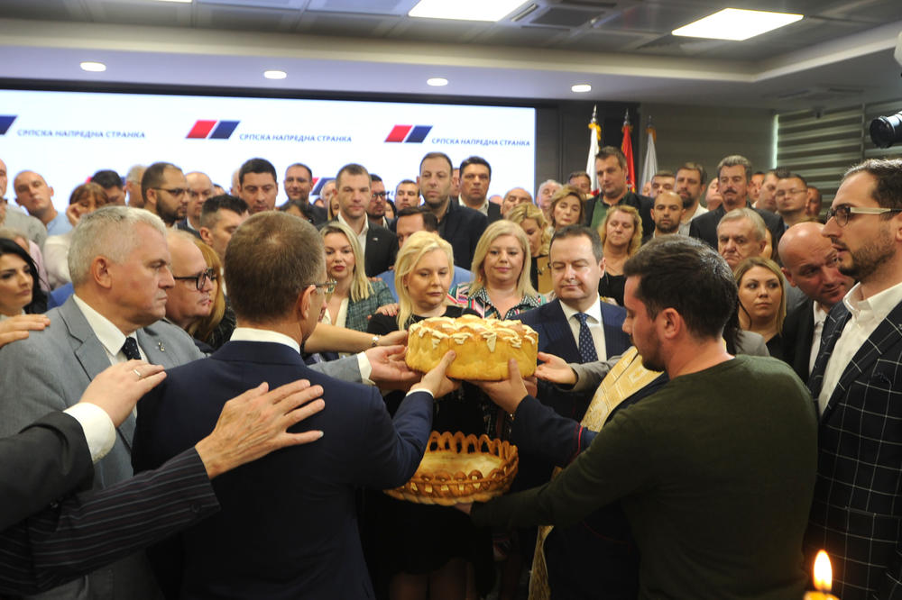 SNS OBELEŽIO STRANAČKU SLAVU! Domaćin Nebojša Stefanović: Mi smo stranka običnih ljudi!