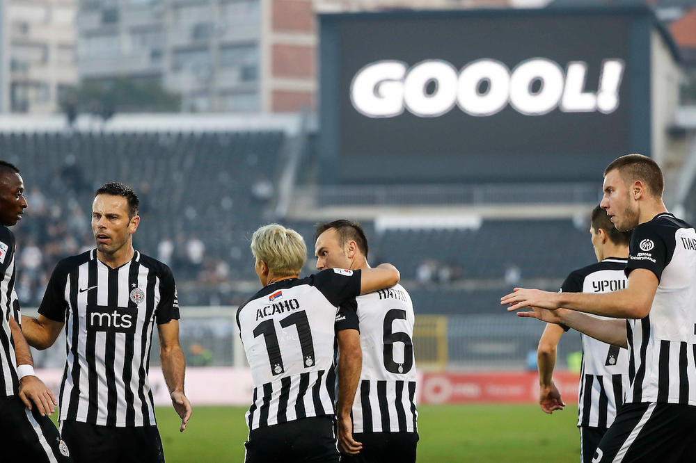 POZNATO JE KO SUDI PARTIZANU U MANČESTERU: Deli penale kao od šale, a navijači Zvezde ga se sećaju po lepom!