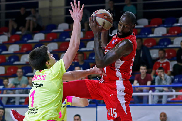 ZVEZDA PREKINULA SERIJU PORAZA: Davidovac i Gist slomili Megu u Železniku!