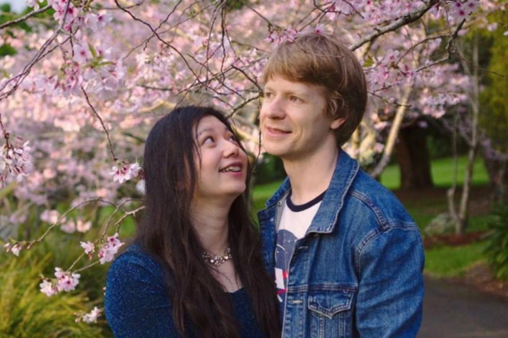 NEPRIJATNO IZNENAĐENJE NAKON VENČANJA: Pogledali fotografije, pa otkrili STRAŠNU ISTINU o mladi! (VIDEO)