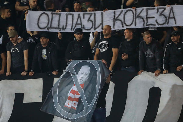PUNI SE KASA FSS OD PAPRENIH KAZNI: Zvezda kažnjena s milionom, Partizan i Vojvodina plaćaju za vređanje Kokeze!