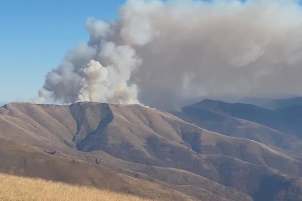 OGLASIO SE MUP POVODOM POŽARA NA STAROJ PLANINI! Niko nije ugrožen, na terenu je 55 VATROGASACA