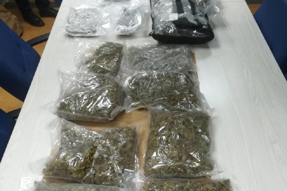 ZA 2 KILOGRAMA MARIHUANE, DO 10 GODINA ZATVORA! Od decembra OŠTRE KAZNE za sve koji budu UHVAĆENI