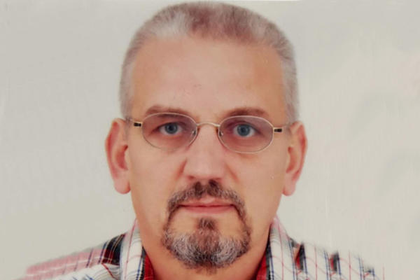 NIJE TO PARADAJZ DA BIRAŠ! Ovaj čovek otkriva KAKO SU SE KUPOVALA DECA U SRBIJI i kako je umalo i sam postao kupac!