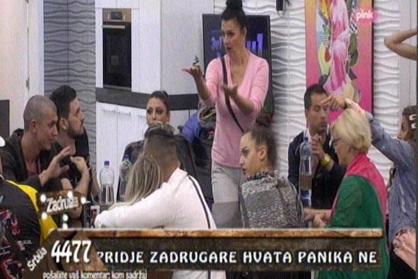 SAŠKA UBEĐENA DA IVANA KRUNIĆ NIJE BAŠ NORMALNA: Pitala sam je da li je na nekim lekovima