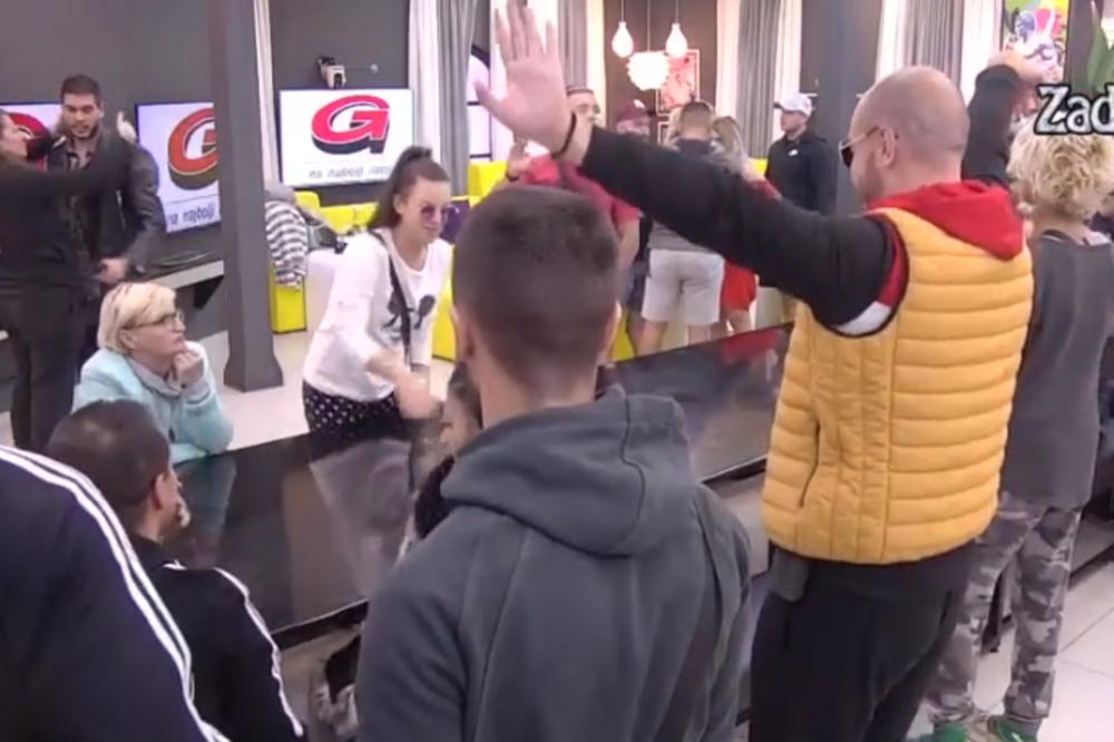 VELIKI ŠEF SPREMIO SPEKTAKL: U Belu kuću stiglo pismo! Svi skočili na noge, SPREMAJU SE! Ovo im se dešava PRVI PUT!