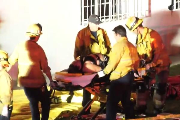 DVE OSOBE SA KAPULJAČAMA OTVORILE VATRU NA ŽURCI ZA NOĆ VEŠTICA! Troje mrtvih, devet ranjenih (VIDEO)