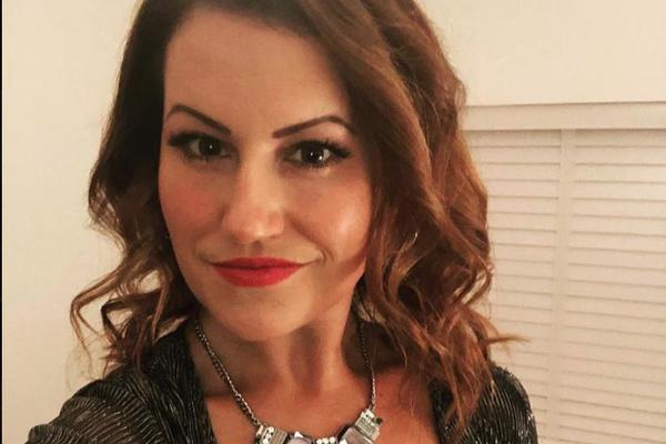 FITNES INSTRUKTORKI BIVŠI POSLAO 1168 PORUKA: Ono što joj je radio bilo je strašno! I dalje GLEDA PREKO RAMENA