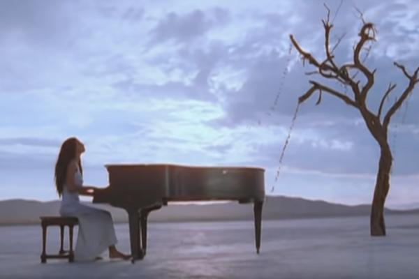 UBIJEN BRAT POZNATE PEVAČICE: Danima je krila od javnosti njegovu SMRT!