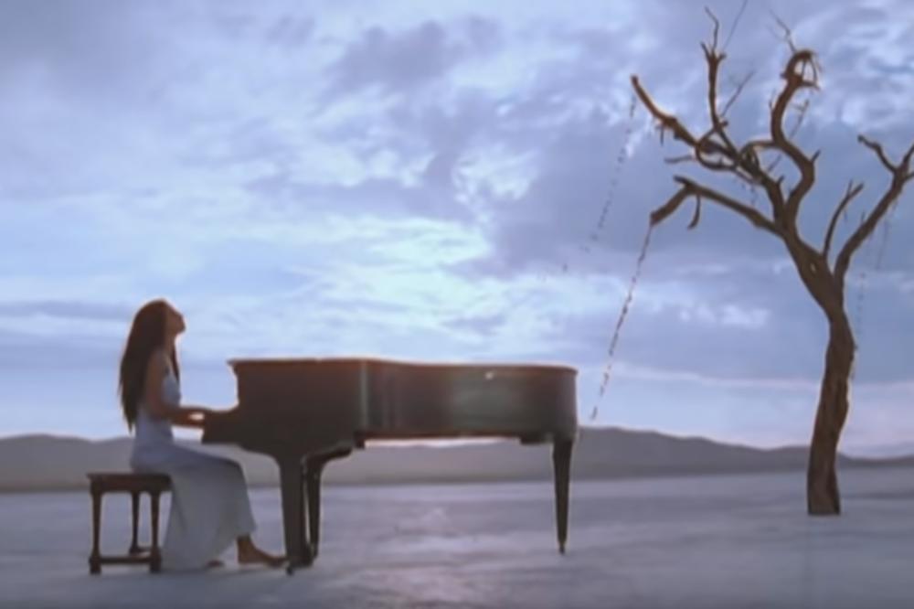 UBIJEN BRAT POZNATE PEVAČICE: Danima je krila od javnosti njegovu SMRT!