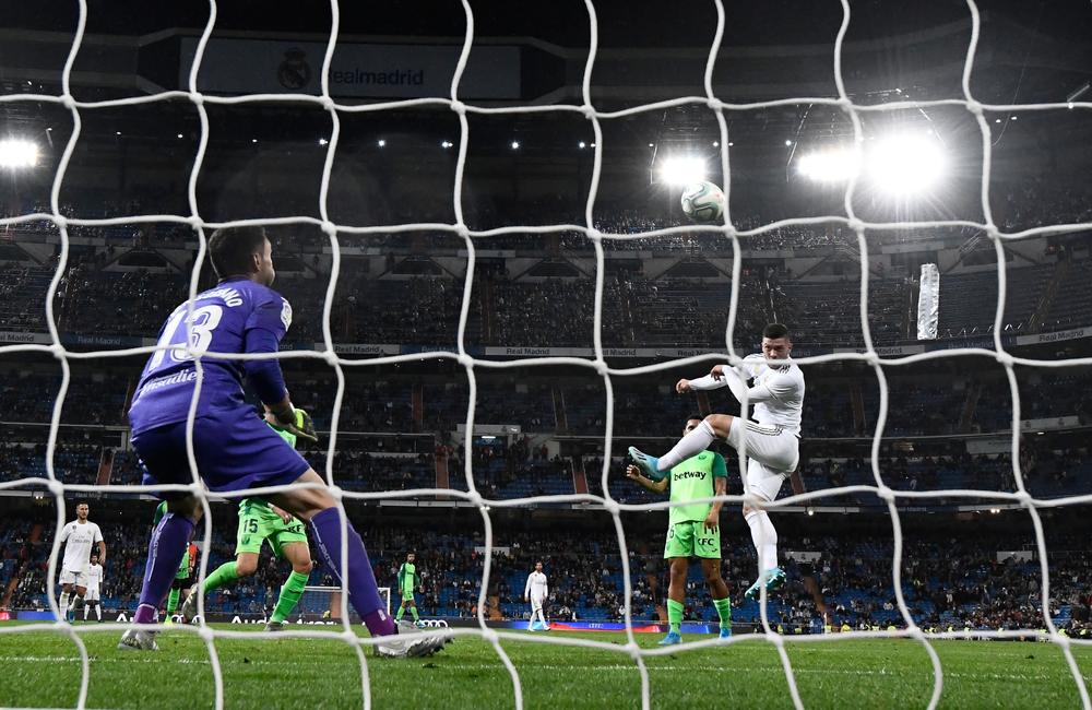 Luka Jović postiže prvenac u dresu Reala