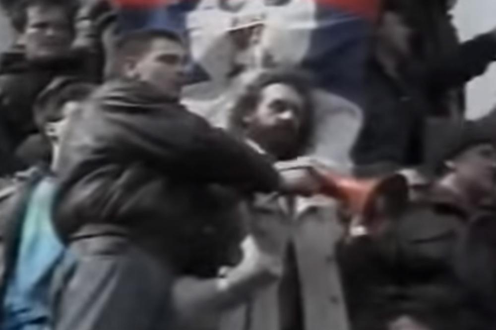 KNELE JE NA DEMONSTRACIJAMA 1991. BIO PORED VUKA DRAŠKOVIĆA! Sve je počelo sa Giškom koji MU JE BIO UZOR