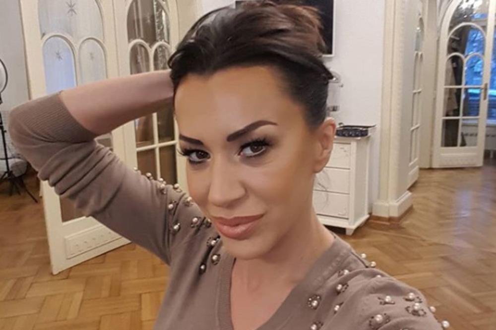 KOLEGE IZVREĐALE ROMANU ZBOG PLJAČKE! Uputili nikad gore reči, a onda sve otkrili o njoj!