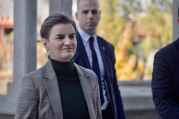 BRNABIĆ JE TVITNULA NEŠTO O TRAMPU A ONDA SE OGLASILA IVANKA: Cela Srbija priča o ovome!