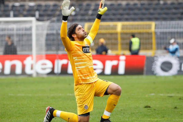 POKLONIO SE: Stojković okačio fotku zbog koje će Grobari da se naježe!