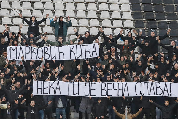 SAHRANJEN LJUBOMIR MARKOVIĆ KIĆA: Stotine navijača Partizana došle da isprate druga na večni počinak!