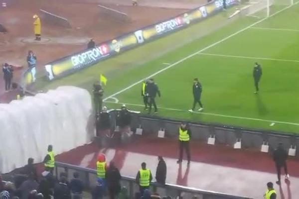 NEMILE SCENE U HUMSKOJ POSLE VOJVODINE: Grobari pogodili Lalatovićevog pomoćnika!