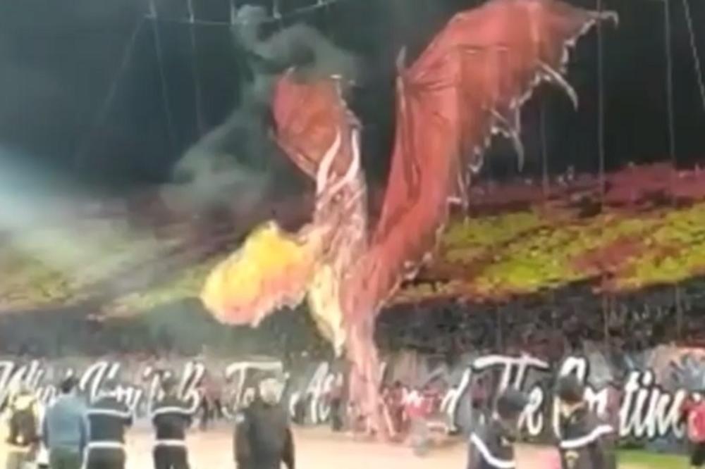SPEKTAKL U MAROKU: Zmaj koji leti iznad tribine i bljuje vatru - da li ste ikada videli bolju šetalicu?